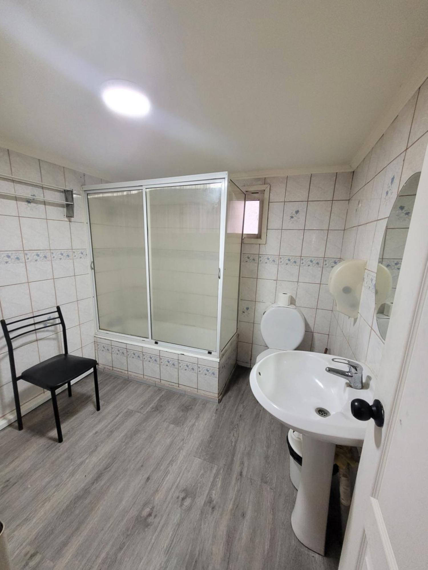 Hostal Traveltour El Campesino Пуерто Наталес Екстериор снимка